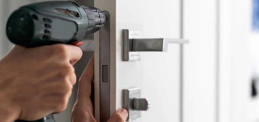 Locksmith For Lock Replacement Near Me in Farmersville, CA