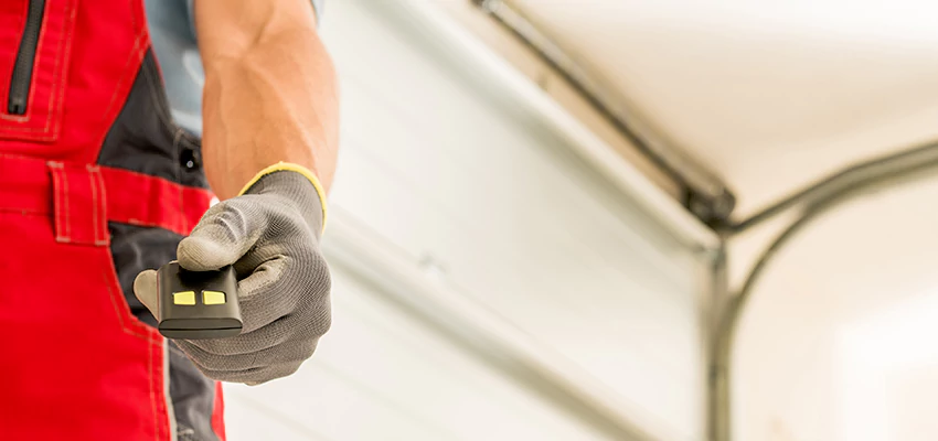 Residential Garage Door Security in Farmersville, California