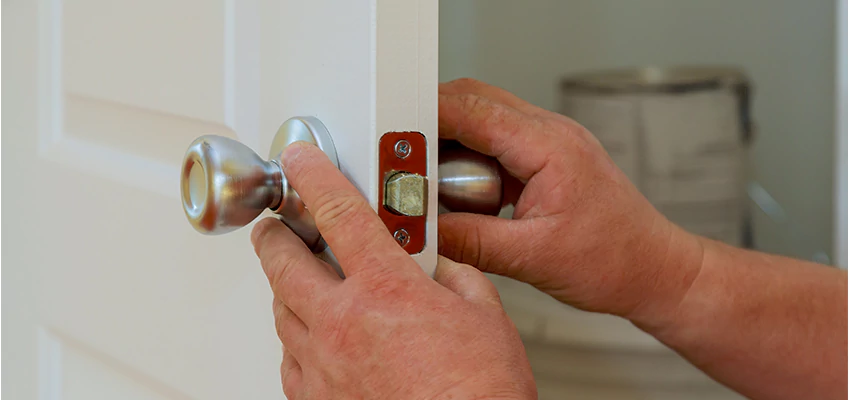 AAA Locksmiths For lock Replacement in Farmersville, California