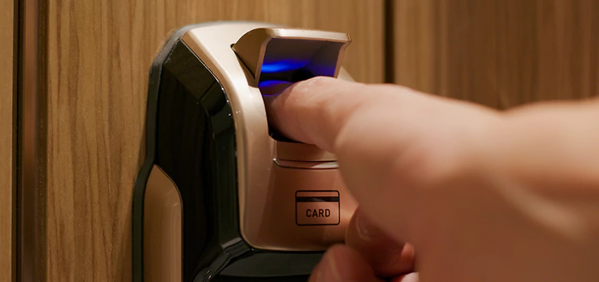 Locksmith Company For Window Lock Installation in Farmersville, California