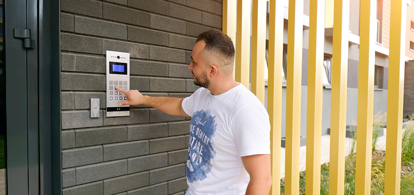 Locksmith Company For Smart Lock System Installation in Farmersville, California